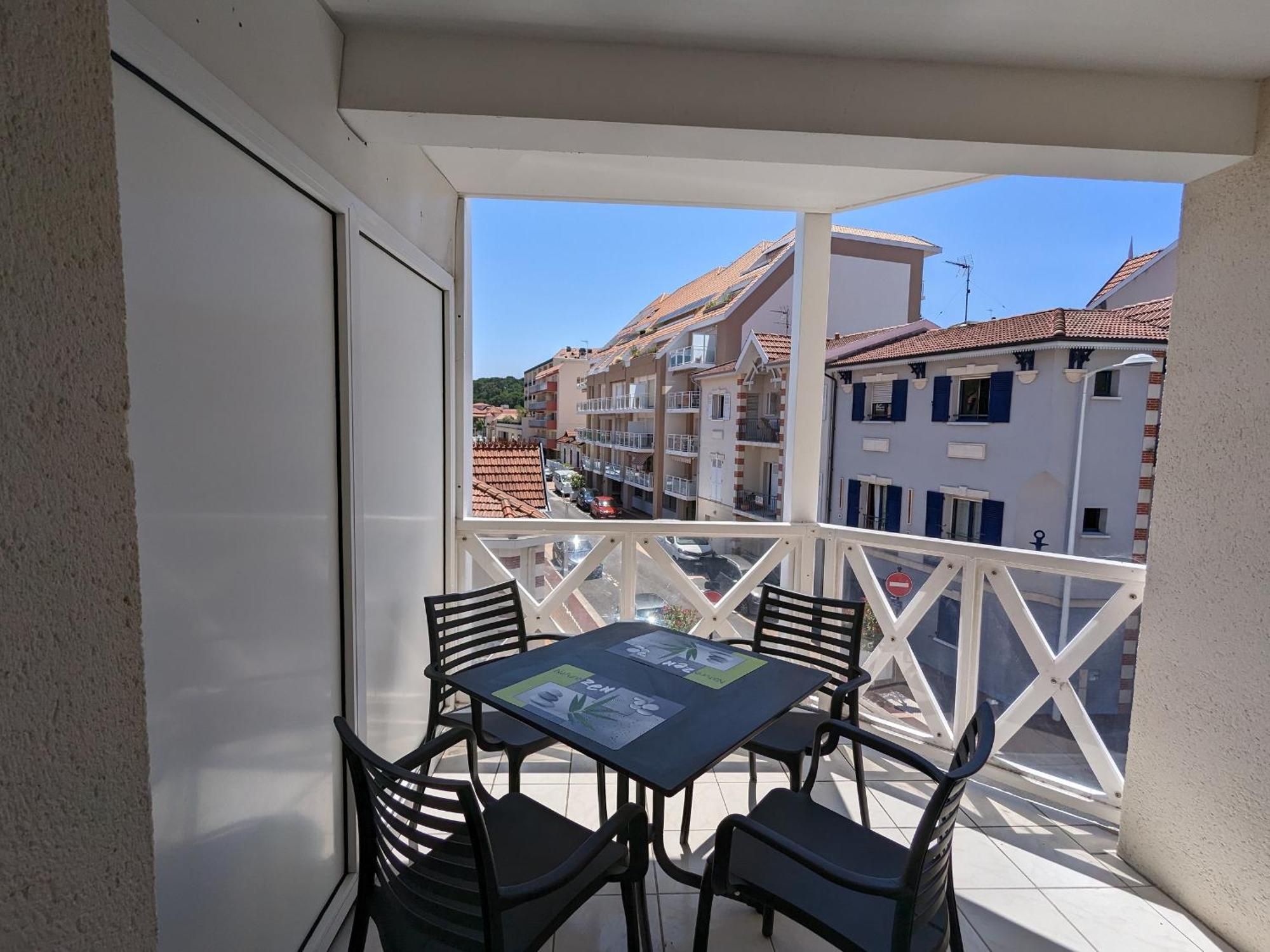 Arcachon Centre : Charmant T2 Avec Loggia, Parking Securise Et Proche Plage - Fr-1-420-61 Εξωτερικό φωτογραφία